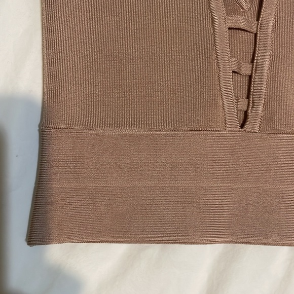 Guess Bandage Crop Top Size XS - Picture 6 of 9